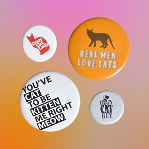 LOT OF 4! 🐈‍⬛ Pins / buttons for the cat lovers.